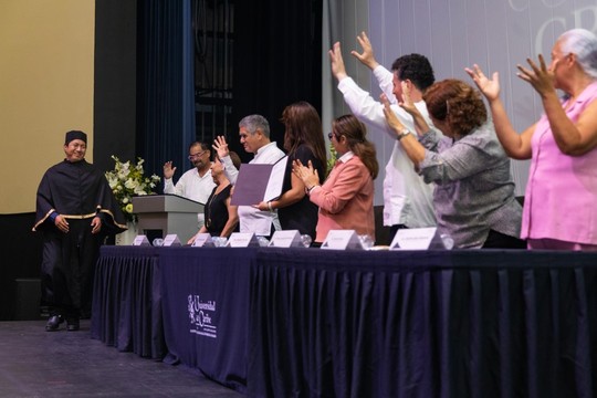 Egresa el primer Maestro con discapacidad del Sistema de Posgrados Unicaribe